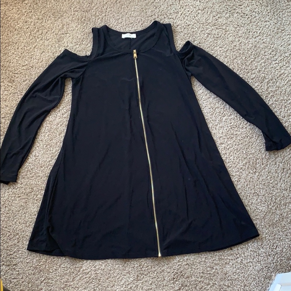 Black shoulder cutout dress